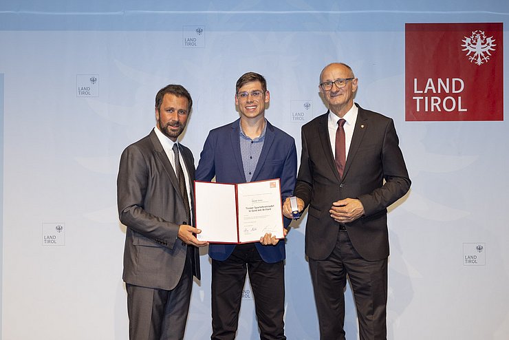 © Land Tirol / Mario Webhofer v.l.n.r. 1. LHStv. Georg Dornauer, Daniel Stütz , LH Anton Mattle