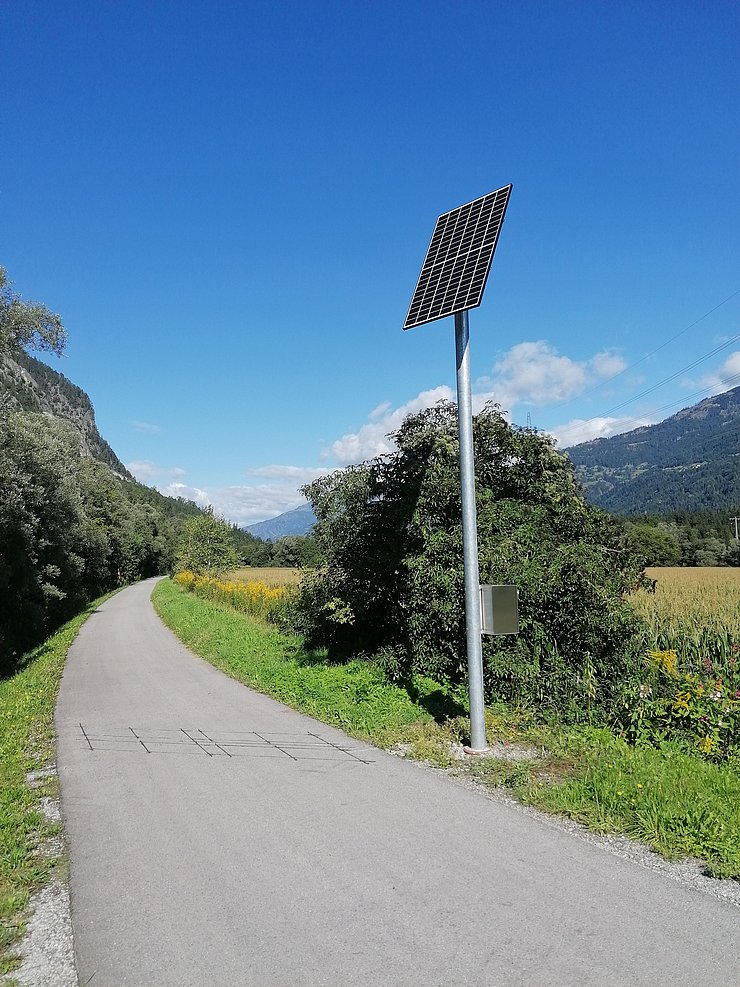 Eine Radzählstelle an einem Radweg.