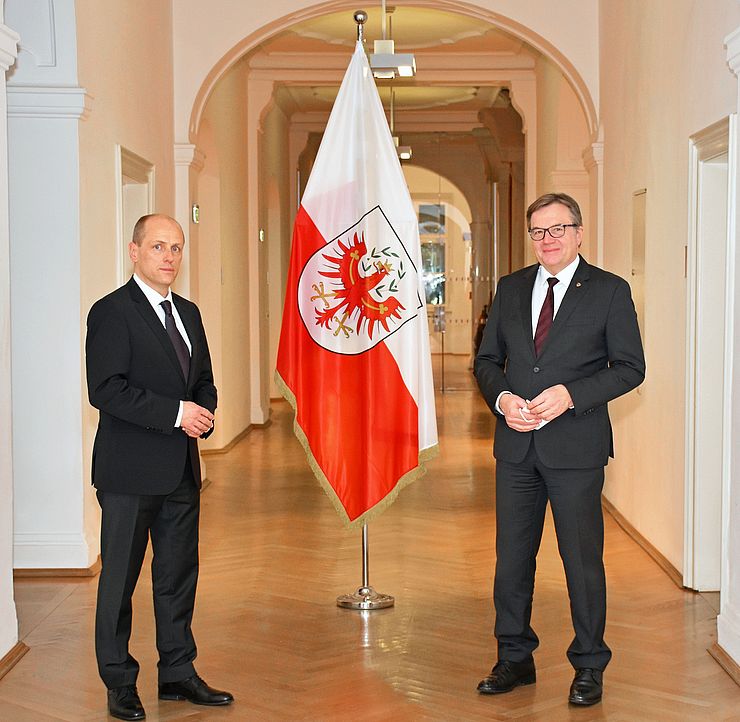 Landeshauptmann Günther Platter und Thomas Pollak, der mit 1. Februar das Amt des Gesundheitsdirektors antritt. 