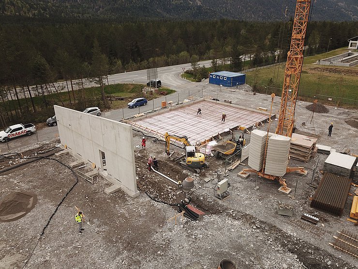 Foto: BBAIn Stanzach baut das Land Tirol eine neue Straßenmeisterei. Diese soll noch im heurigen Jahr fertig werden.