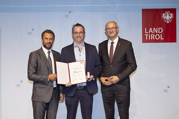 © Land Tirol / Mario Webhofer v.l.n.r. 1. LHStv. Georg Dornauer, Sebastian Strasshofer, LH Anton Mattle