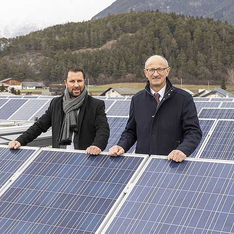 LH Anton Mattle (rechts) und LHStv Georg Dornauer (links) 