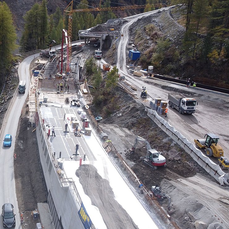 Baustelle für neue Trasse zwischen der Klamm- und der Leckgalerie zwischen Sölden und Obergurgl.