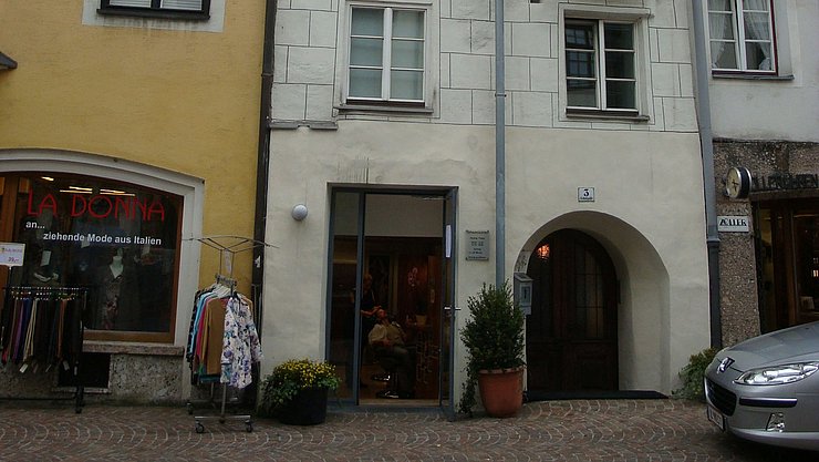 Außenansicht des "Friseur-Museum Lener" in Hall