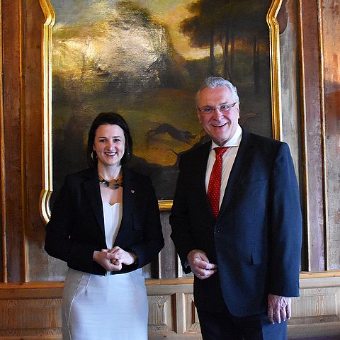 Sicherheitslandesrätin Astrid Mair und der bayerische Staatsminister Joachim Herrmann