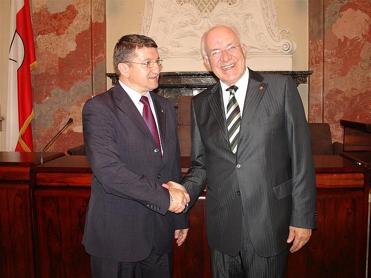 v.l. Landtagspräsident Mauro Minniti (Südtirol), Landtagspräsident Herwig van Staa (Tirol)