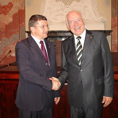v.l. Landtagspräsident Mauro Minniti (Südtirol), Landtagspräsident Herwig van Staa (Tirol)