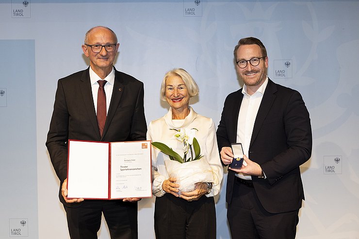 © Land Tirol/W9 Mario Webhofer v.l.n.r.: LH Anton Mattle, Barbara Ilmer, 1.LH-Stv. Philip Wohlgemuth