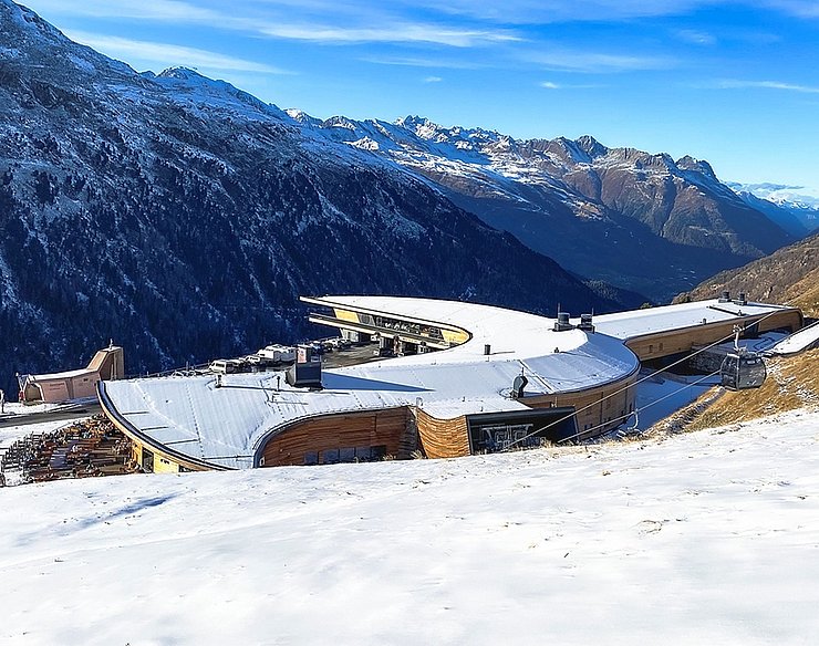Blick auf das "Motorcycle Museum Hochgurgl" in Sölden.