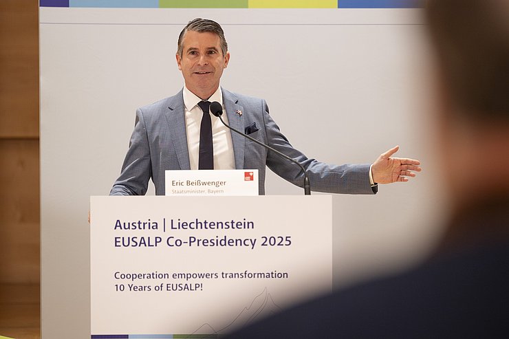 Eric Beißwenger bei der Pressekonferenz