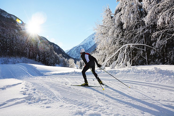 Langläufer im Schnee