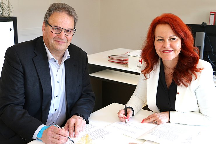 Vertragsunterzeichnung