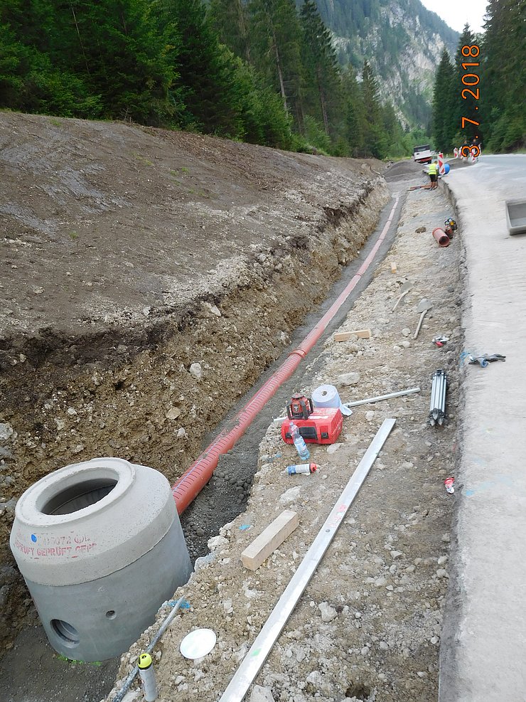 Herstellung bergseitige Entwässerungseinrichtungen