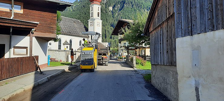 L259 Ortsende Lechaschau bis Landesstrassenende in Wängle Fräsarbeiten