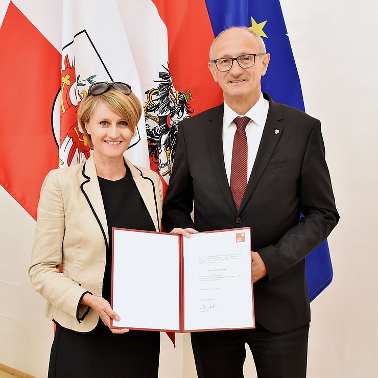 Die Bezirkshauptfrau von Reutte, Katharina Rumpf (links im Bild), wurde heute wiederbestellt.