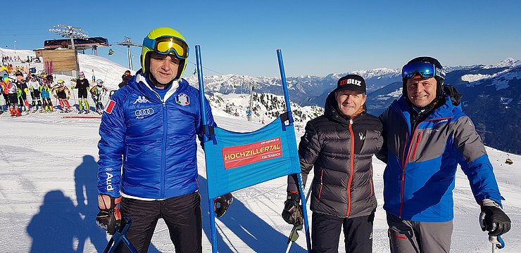 Auch im Zillertal laufen die Rennvorbereitungen auf Hochtouren:Die WWMG-Teilnehmer Fredi Zimmermann und Klaus Lindern trainieren mit Vorläufer Landeshauptmann-Stellvertreter Josef Geisler.