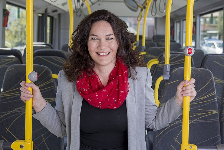 LHStvin Ingrid Felipe fährt selber gerne und oft Bus und Bahn