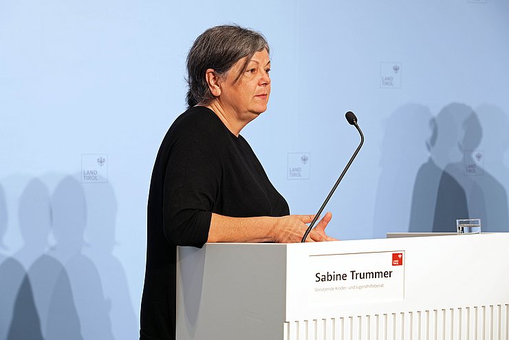 Trummer am Redepult
