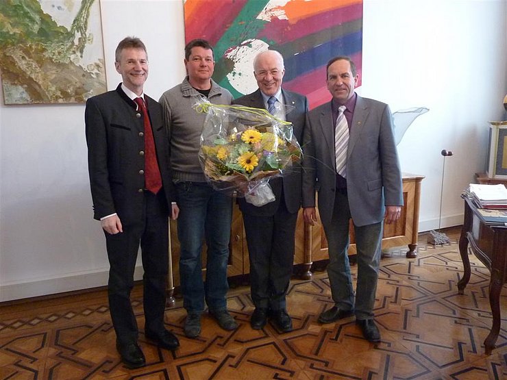 (von links): Geschäftsführer Agrarmarketing Tirol Wendelin Juen, Obmann-Stellvertreter Tiroler Gärtner Christian Jägerbauer, LTP Herwig van Staa, Obmann Tiroler Gärtner Peter Pfeifer