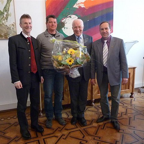 (von links): Geschäftsführer Agrarmarketing Tirol Wendelin Juen, Obmann-Stellvertreter Tiroler Gärtner Christian Jägerbauer, LTP Herwig van Staa, Obmann Tiroler Gärtner Peter Pfeifer