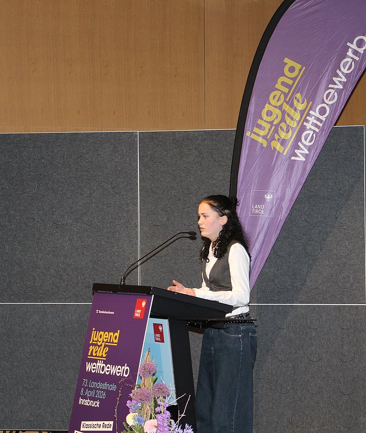 Jugendliche auf der Bühne