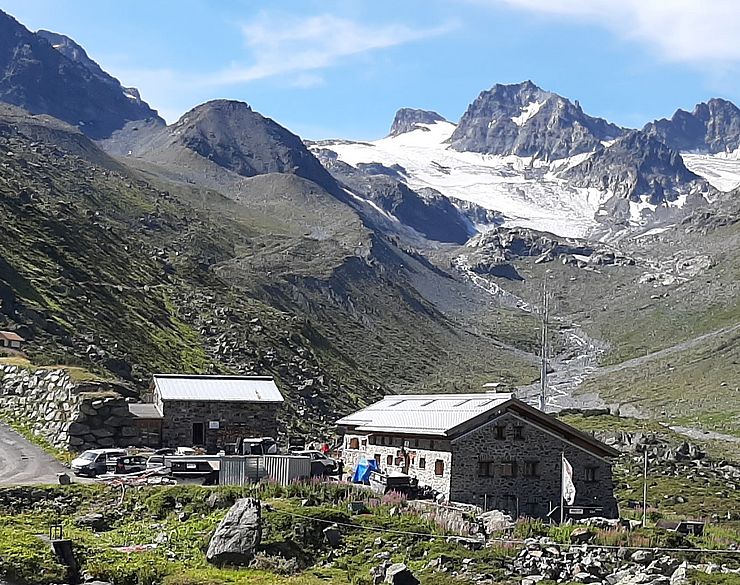 Die Hütte bietet optimale Rahmenbedingungen für die Aus- und Weiterbildung von Bergrettungskräften. 