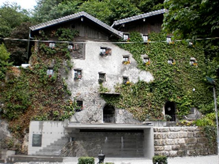 Außenansicht des "Museum in den Nagelschmiedhäusern" in "Rattenberg"