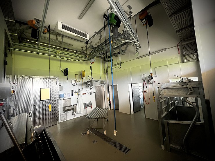 Innenbereich der Schlacht-, Zerlege- und Verarbeitungseinrichtung der Landwirtschaftlichen Lehranstalt Lienz