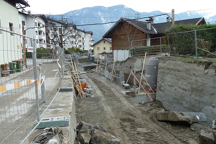Schwergewichtsmauer
