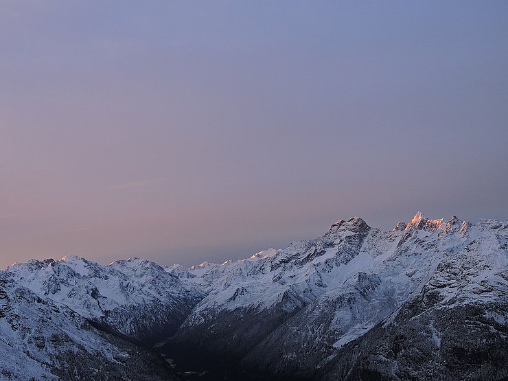 © Benedikt Kolp Sonnenaufgang im Pitztal mit Blick auf Neuberg, Tiefental und Rofelwand