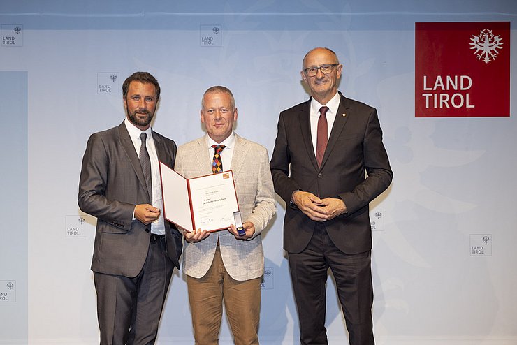 © Land Tirol / Mario Webhofer v.l.n.r. 1. LHStv. Georg Dornauer, Gerhard Grosch, LH Anton Mattle