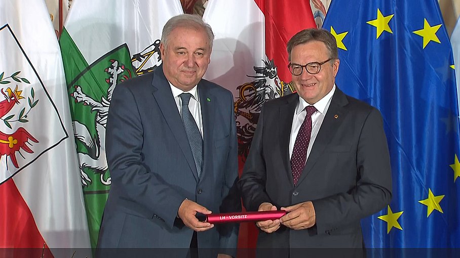 © Land Tirol / Skamen Übergabe Vorsitz Landeshauptleutekonferenz an Tirol