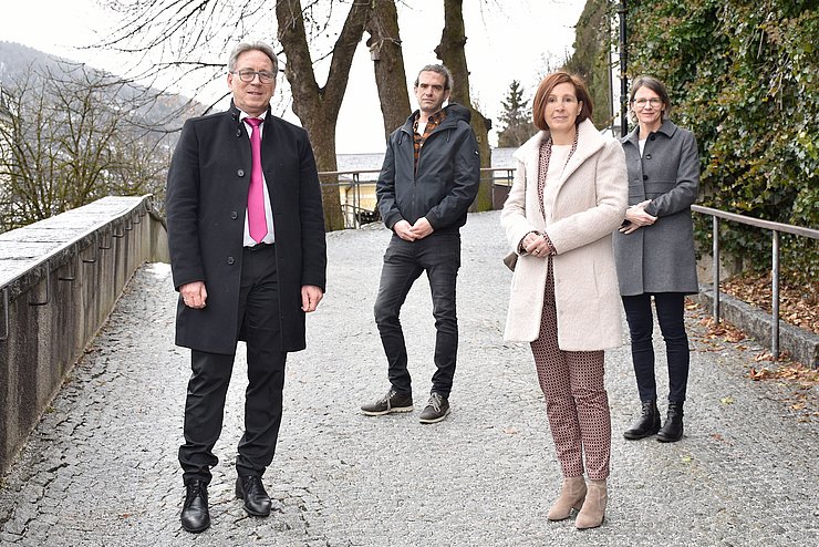 Gruppenfoto im Freien