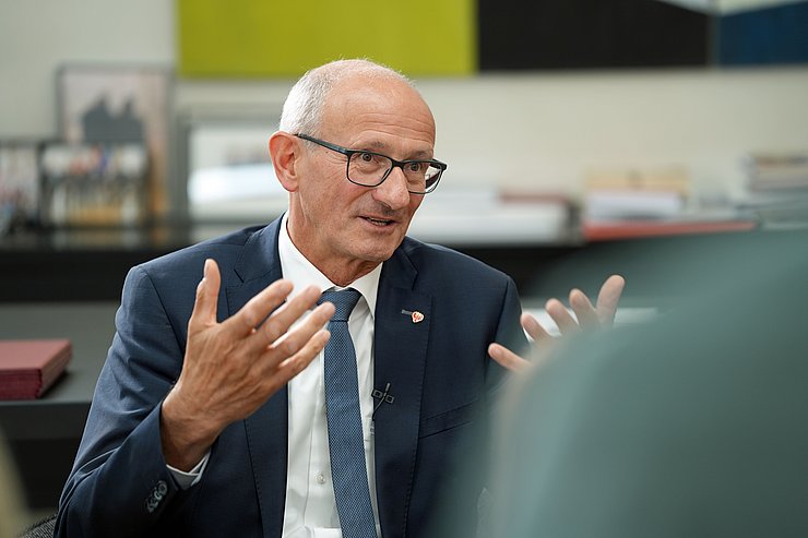 © Land Tirol/ Saxl Porträtfoto Anton Mattle.