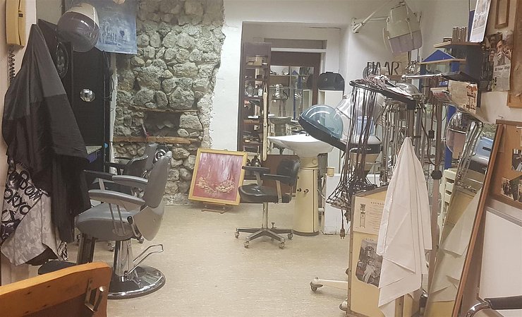 Blick ins "Friseur-Museum Lener"