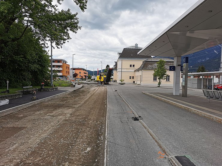 L69 Kreisverkehr Spar bis Kreisverkehr Bahnhof - Abtragsarbeiten