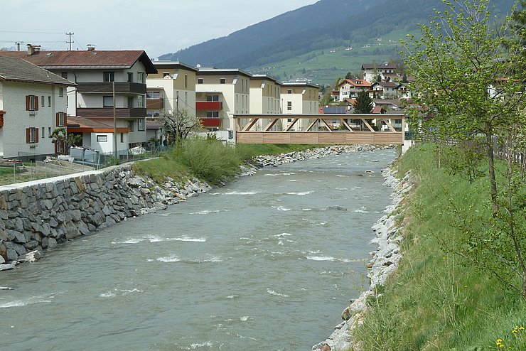Neue Radwegbrücke