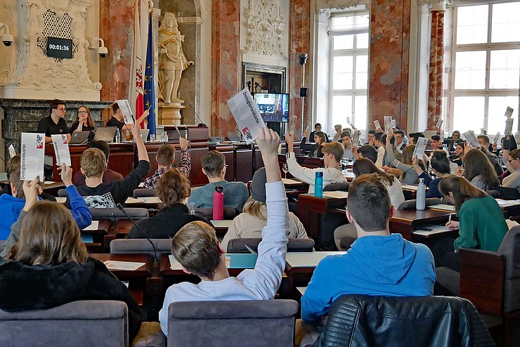 Die Beschlüsse des SchülerInnenparlaments bekommen künftig eine noch größere Reichweite.