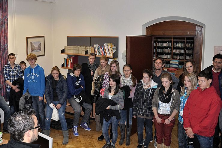 Die Schülerinnen und Schüler des BRG Kufstein zu Besuch im Referat für Jugendwohlfahrt