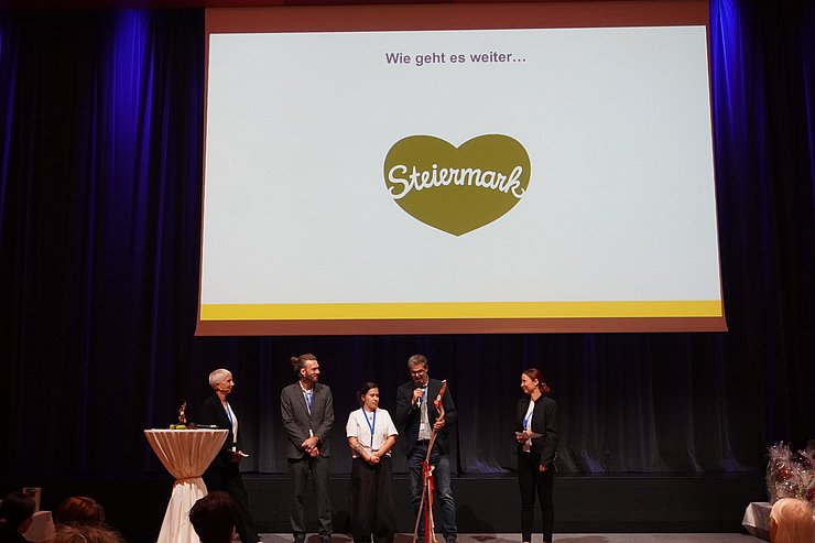 © LIV Tirol Bühnenansicht bei der Übergabe.