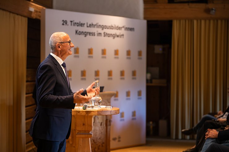 © Land Tirol/INNFRAME LH Mattle bei Rede
