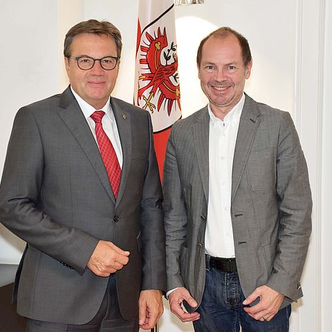 LH Günther Platter gratulierte Matthias König zur neuen Funktion.