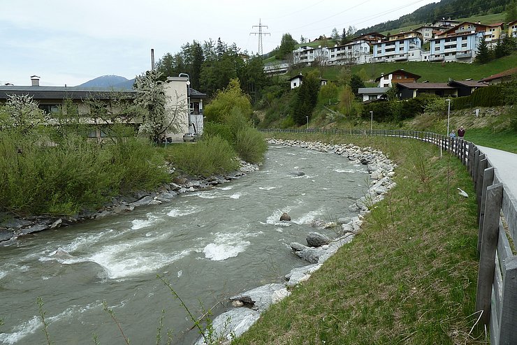 Bereich bachabwärts  Brücke nach Mühlen