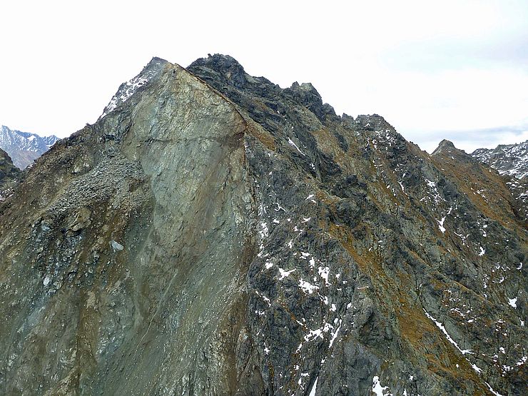 Infolge des Felssturzes am Schartlaskogel im Pollestal (Gemeinde Längenfels) Anfang Oktober 2015 wird der Berg mit modernsten Methoden vermessen und überwacht. Der Schartlaskogel ist Thema beim Geoforum.
