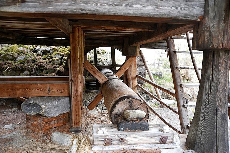 Mühlrad im "Ötztaler Heimat- und Freilichtmuseum"