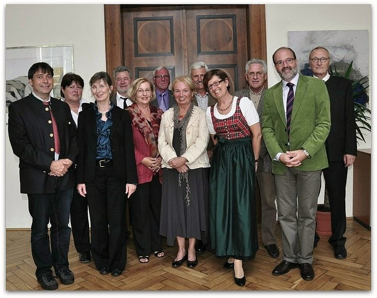 Schulamtsleiter Dietmar Bartl, VOL SR Pacher Margrit, VD Elvira Schmidbauer, VS OSR Günter Egerbacher, HOL Elisabeth Mathes, HOL Johannes Zott, VOL Elfriede Rieder, SD OSR Johann Luchner, Bezirksschulinspektorin Margarethe Egger, VOL Herbert Gschwentner, 