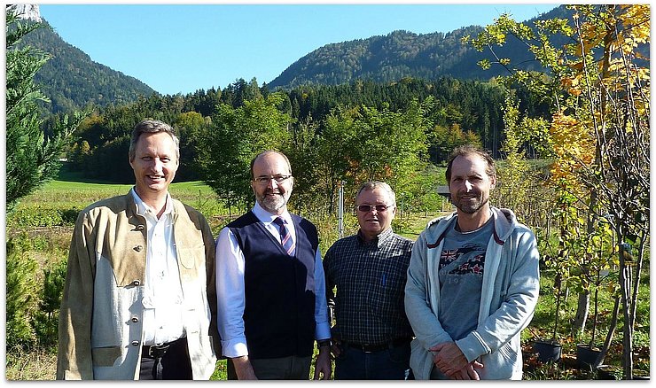 Landesforstdirektor DI Fuchs, Bezirkshauptmann Dr. Bidner, Forstgärtenverwalter Ing. Weisleitner, Leiter der Bezirksforstinspektion DI Dr. Schroll