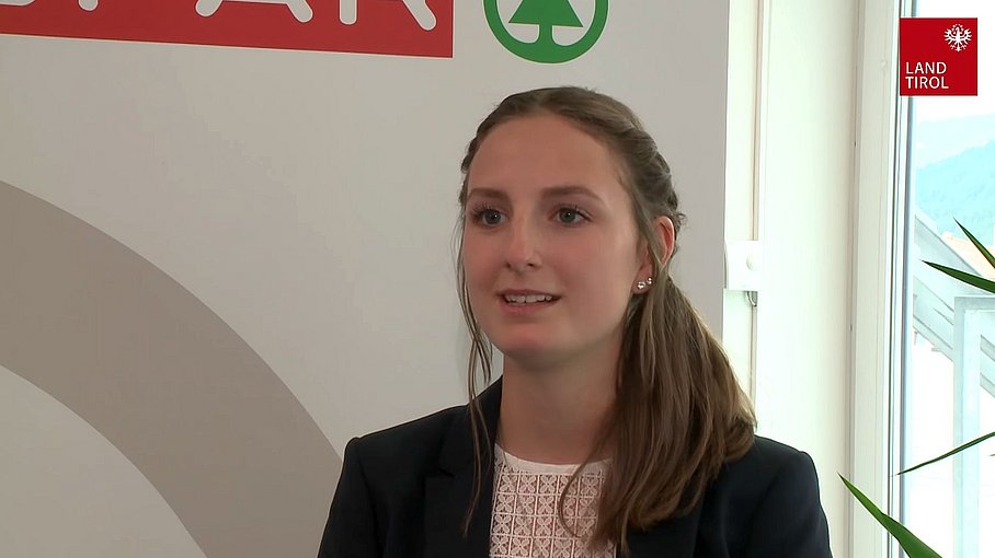 © Land Tirol / Skamen Lehrling des Monats AUGUST 2021 Elisa Taxauer