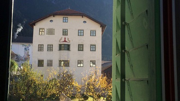 Außenansicht des "Turmmuseum" in "Oetz"