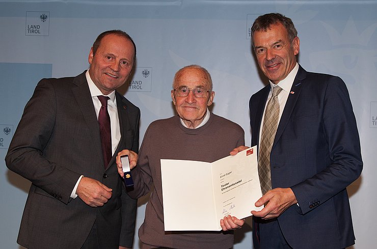 LHStv Josef Geisler, Ernst Egger und Bürgermeister Georg Willi.